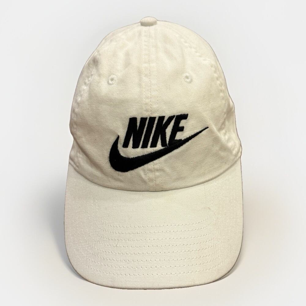 Nike Sportswear Heritage 86 Unisex White Adjustable Strapback Hat 626305-101